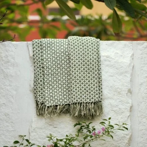 Green Woven Cotton Throw Blanket  
